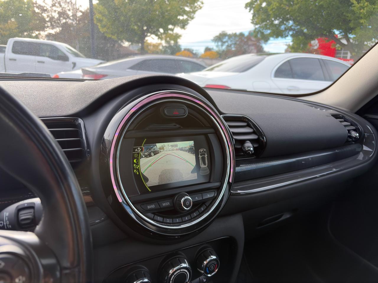 2018 MINI Cooper Clubman Cooper Photo
