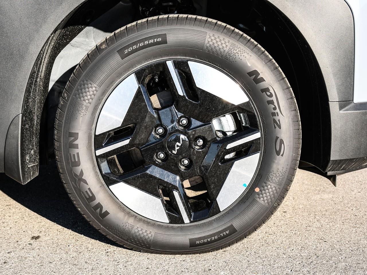 2027 Kia Seltos LX Photo
