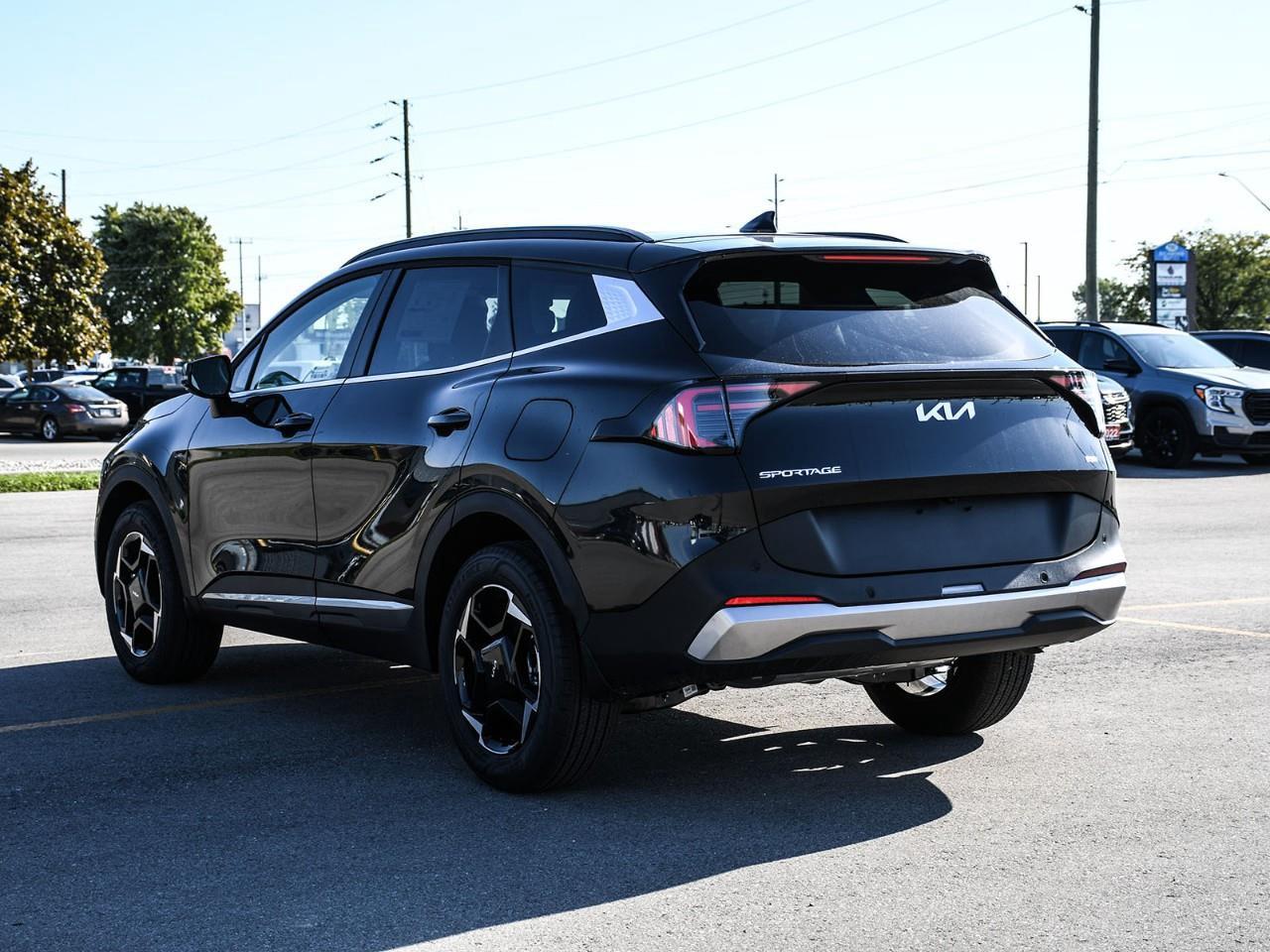 2026 Kia Sportage EX Photo