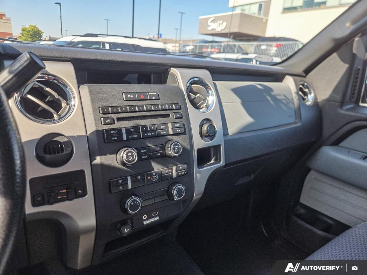 2011 Ford F-150 XLT ONE OWNER | LOW KM'S! | 6 SEATS Photo
