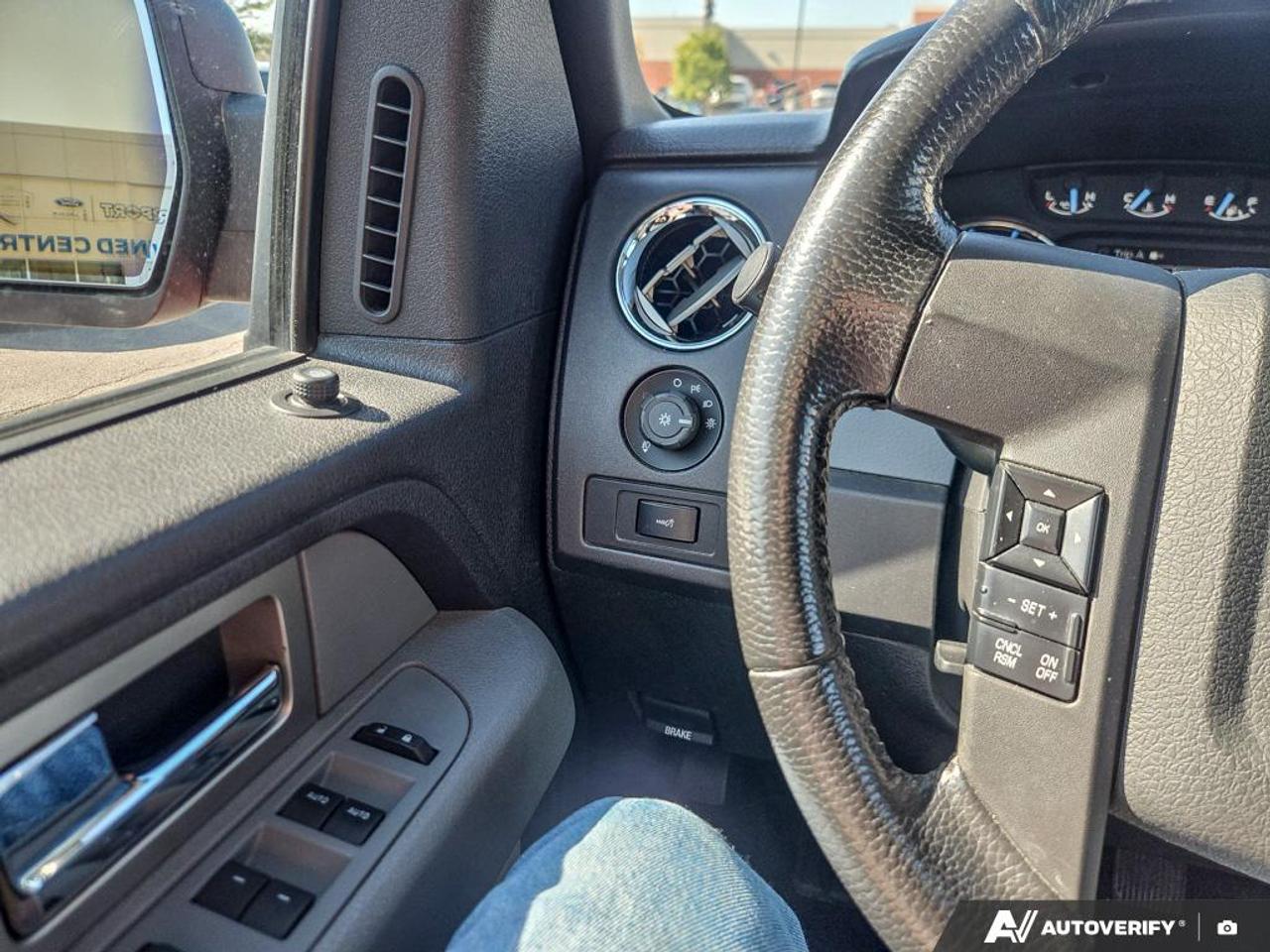 2011 Ford F-150 XLT ONE OWNER | LOW KM'S! | 6 SEATS Photo