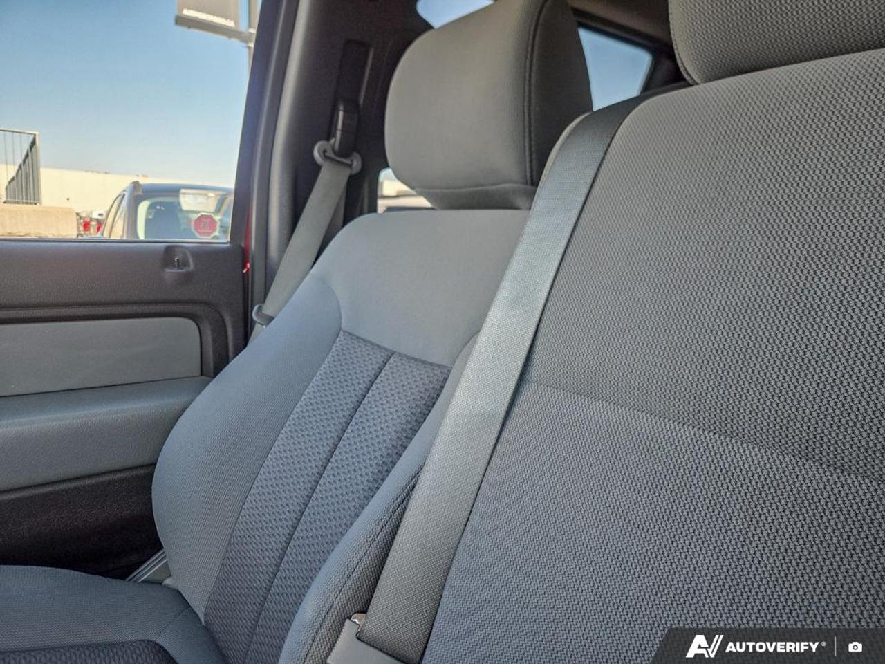 2011 Ford F-150 XLT ONE OWNER | LOW KM'S! | 6 SEATS Photo