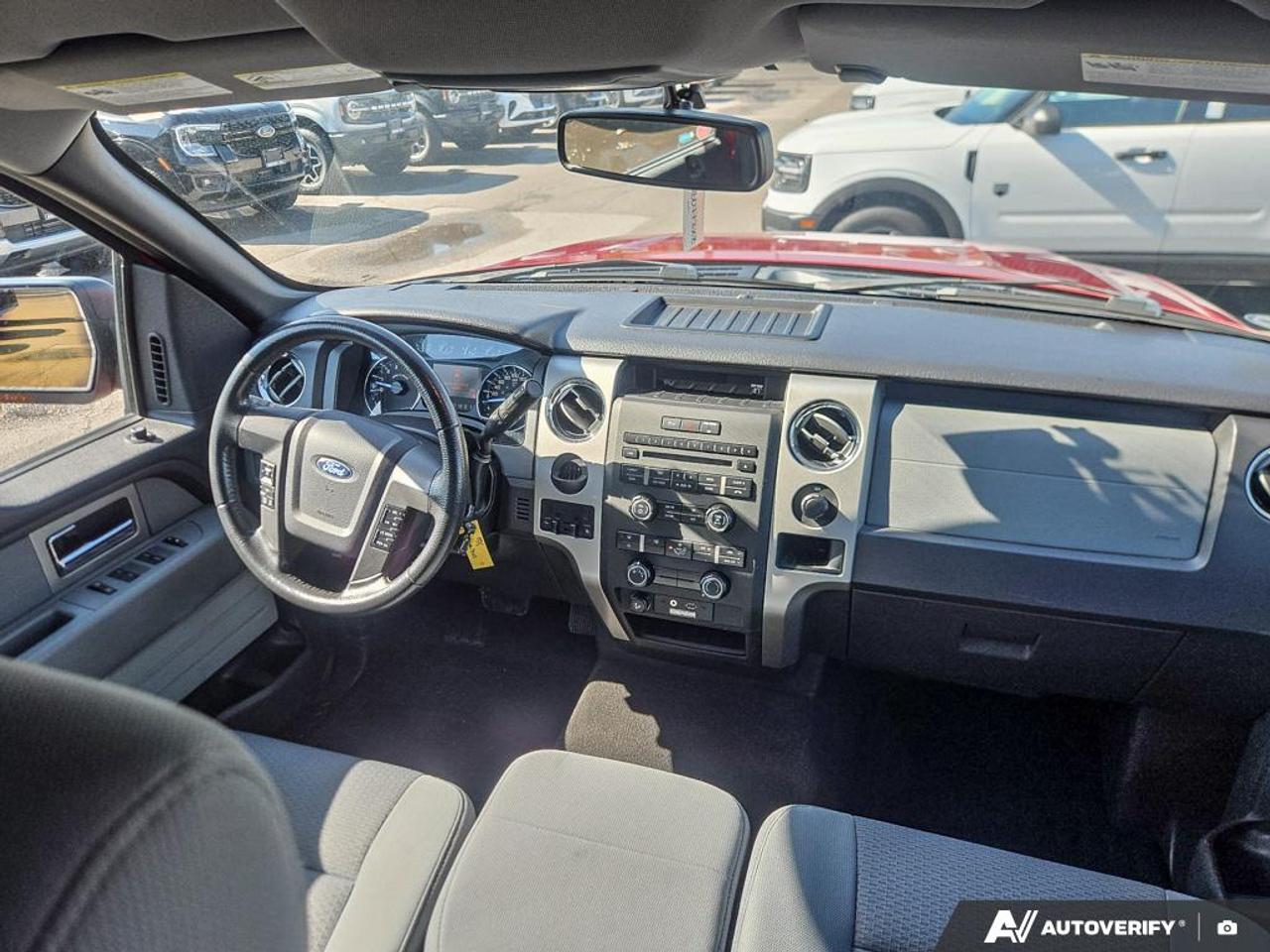 2011 Ford F-150 XLT ONE OWNER | LOW KM'S! | 6 SEATS Photo