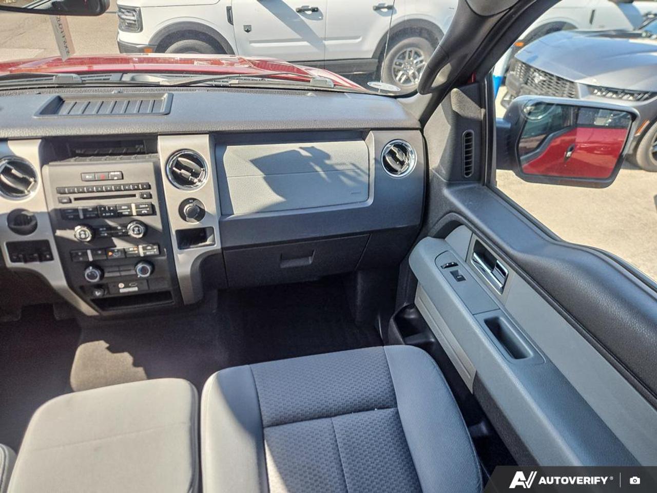 2011 Ford F-150 XLT ONE OWNER | LOW KM'S! | 6 SEATS Photo