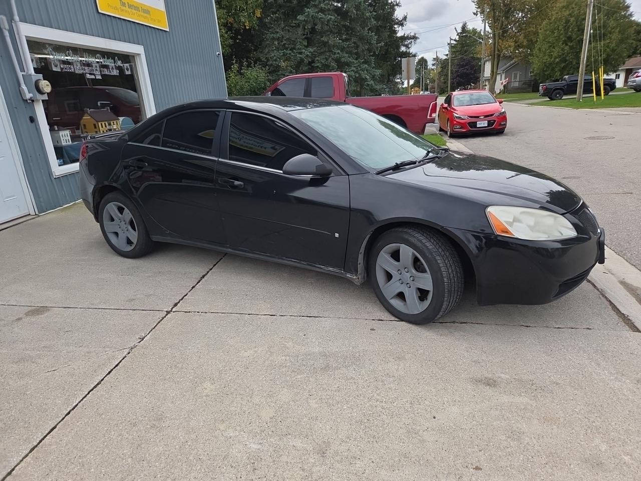 2007 Pontiac G6 SE Photo2