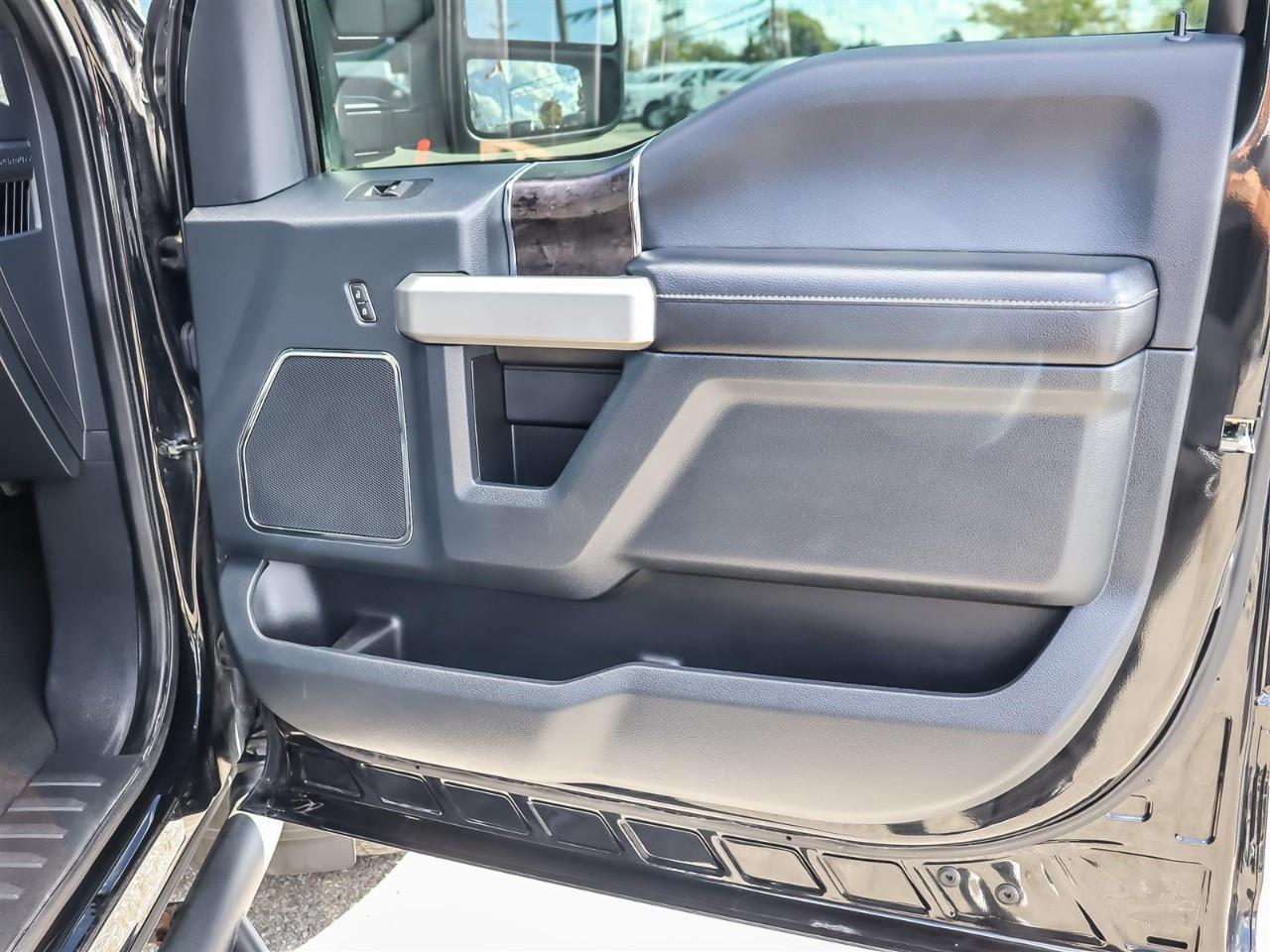 2022 Ford F-250 Diesel | Lariat | Apple Car Play | Crew Cab | Power | Photo
