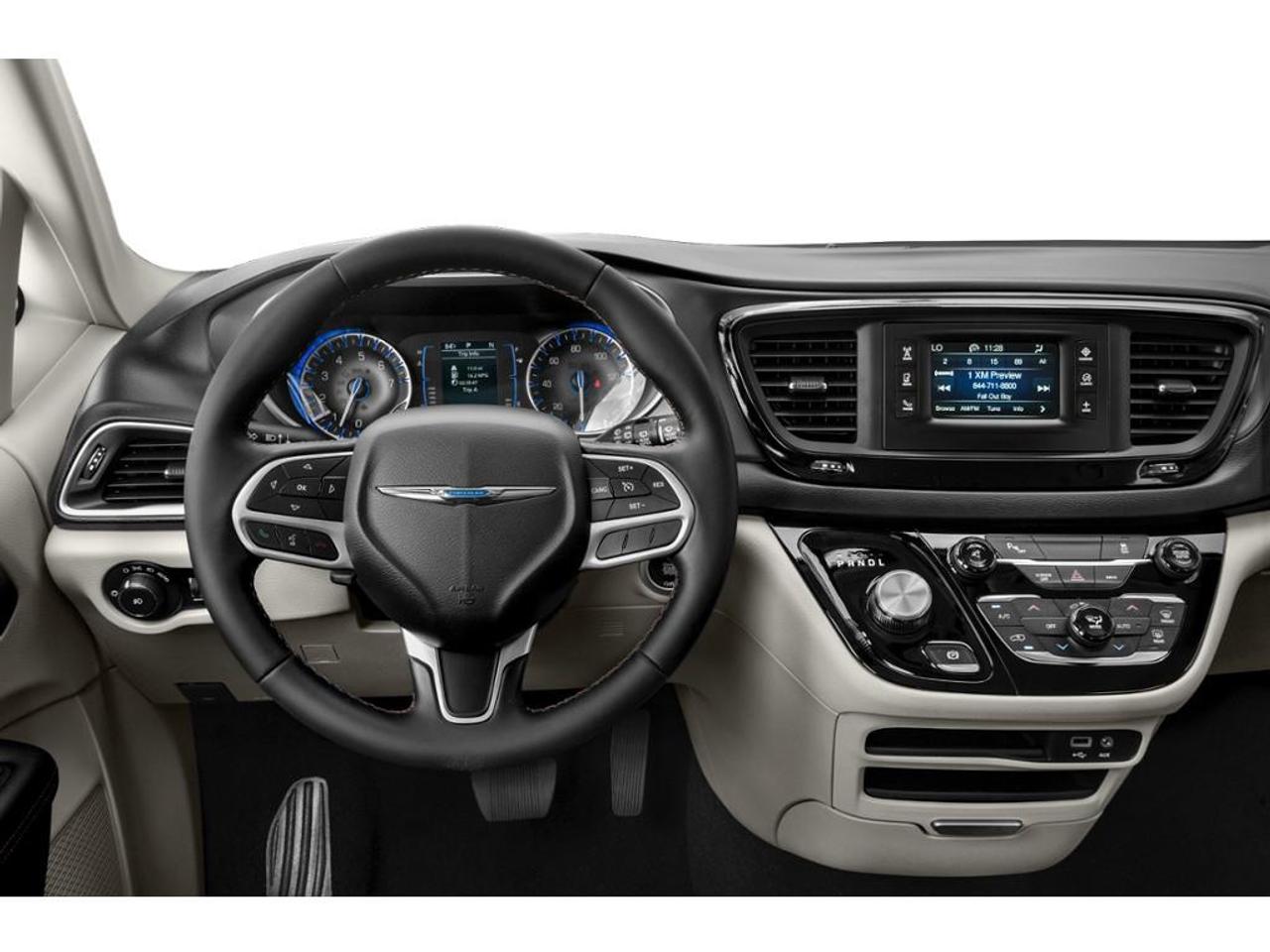2017 Chrysler Pacifica Limited Photo