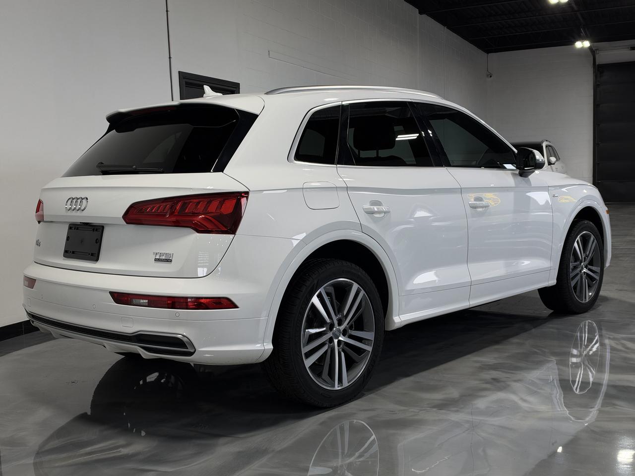 2018 Audi Q5 Technik S-Line, Navi, Backup, Sunroof Photo