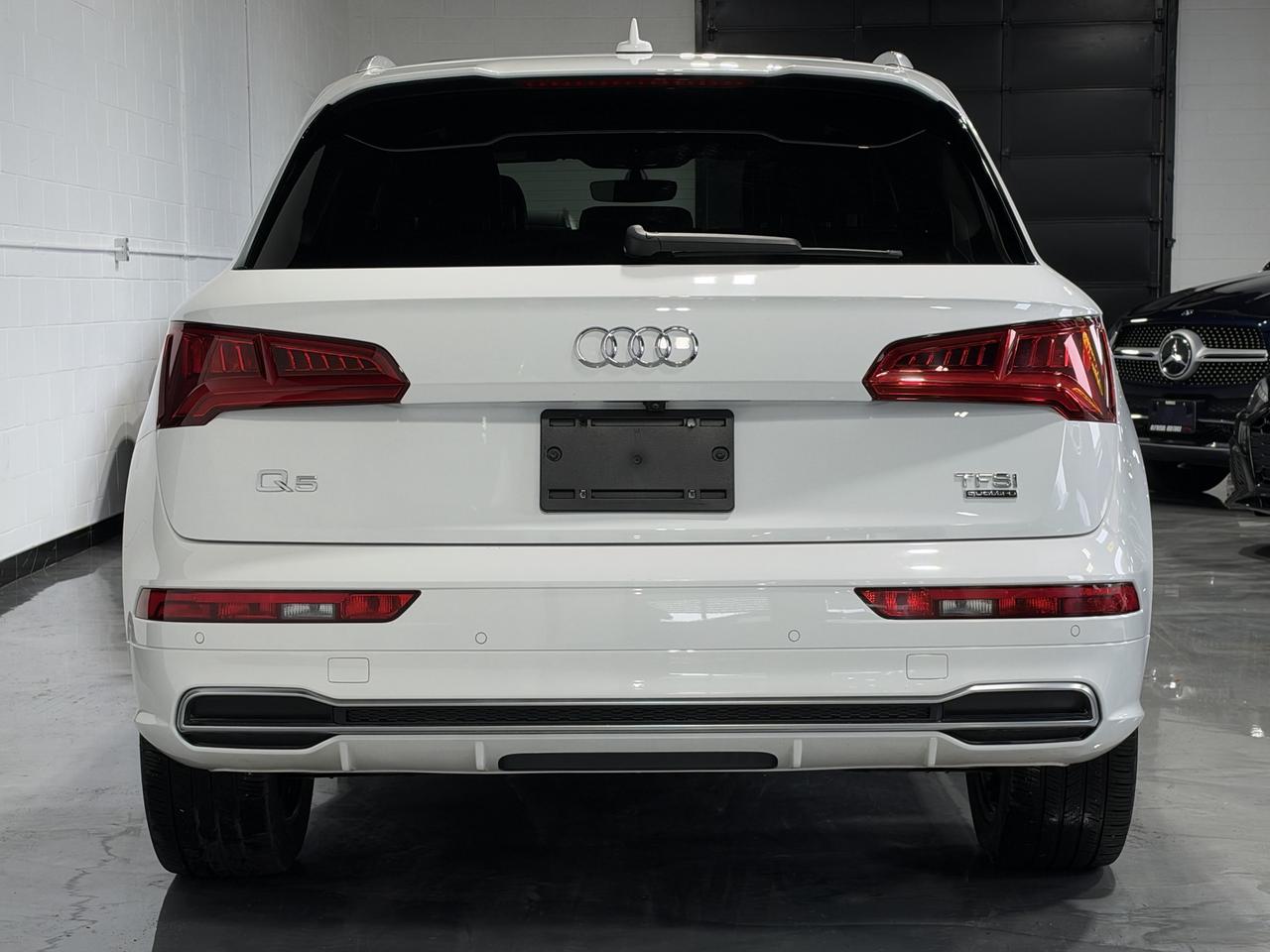 2018 Audi Q5 Technik S-Line, Navi, Backup, Sunroof Photo3