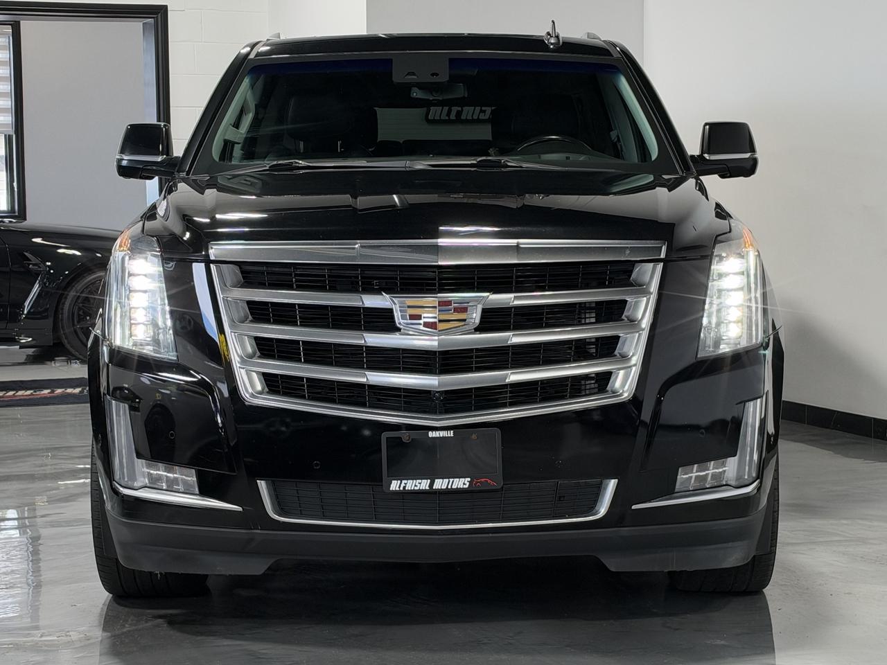 2018 Cadillac Escalade ESV Luxury DVD, Captain Seats, Navi, Backup Photo