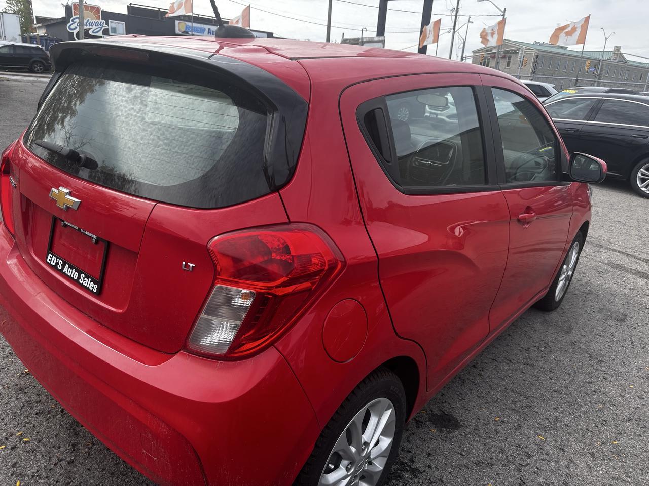 2022 Chevrolet Spark 1LT, Hatchback, Back-Up-Camera, Alloy Wheels Photo