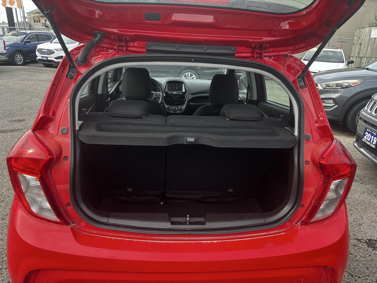2022 Chevrolet Spark 1LT, Hatchback, Back-Up-Camera, Alloy Wheels Photo