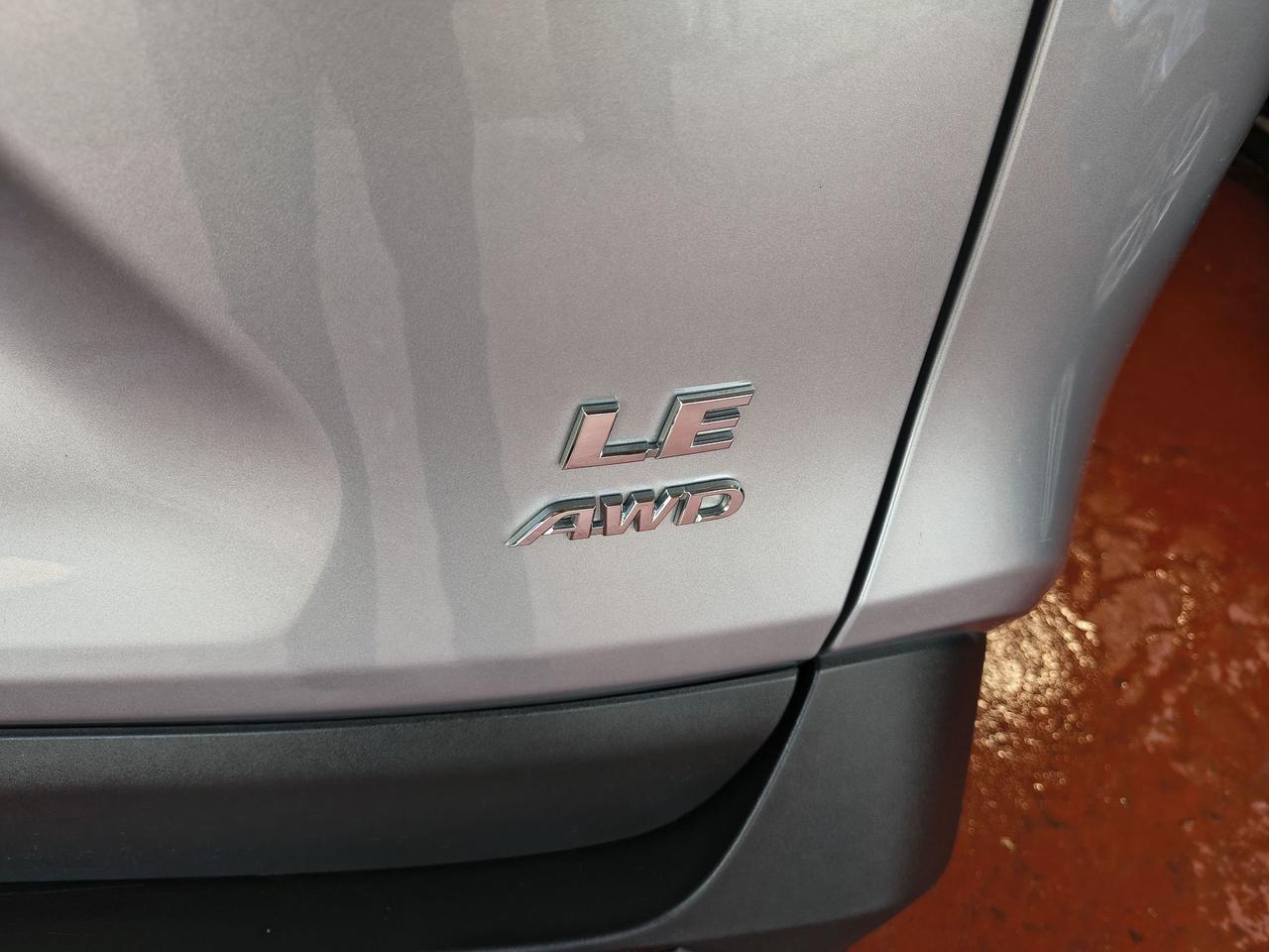 2023 Toyota RAV4 LE Photo0