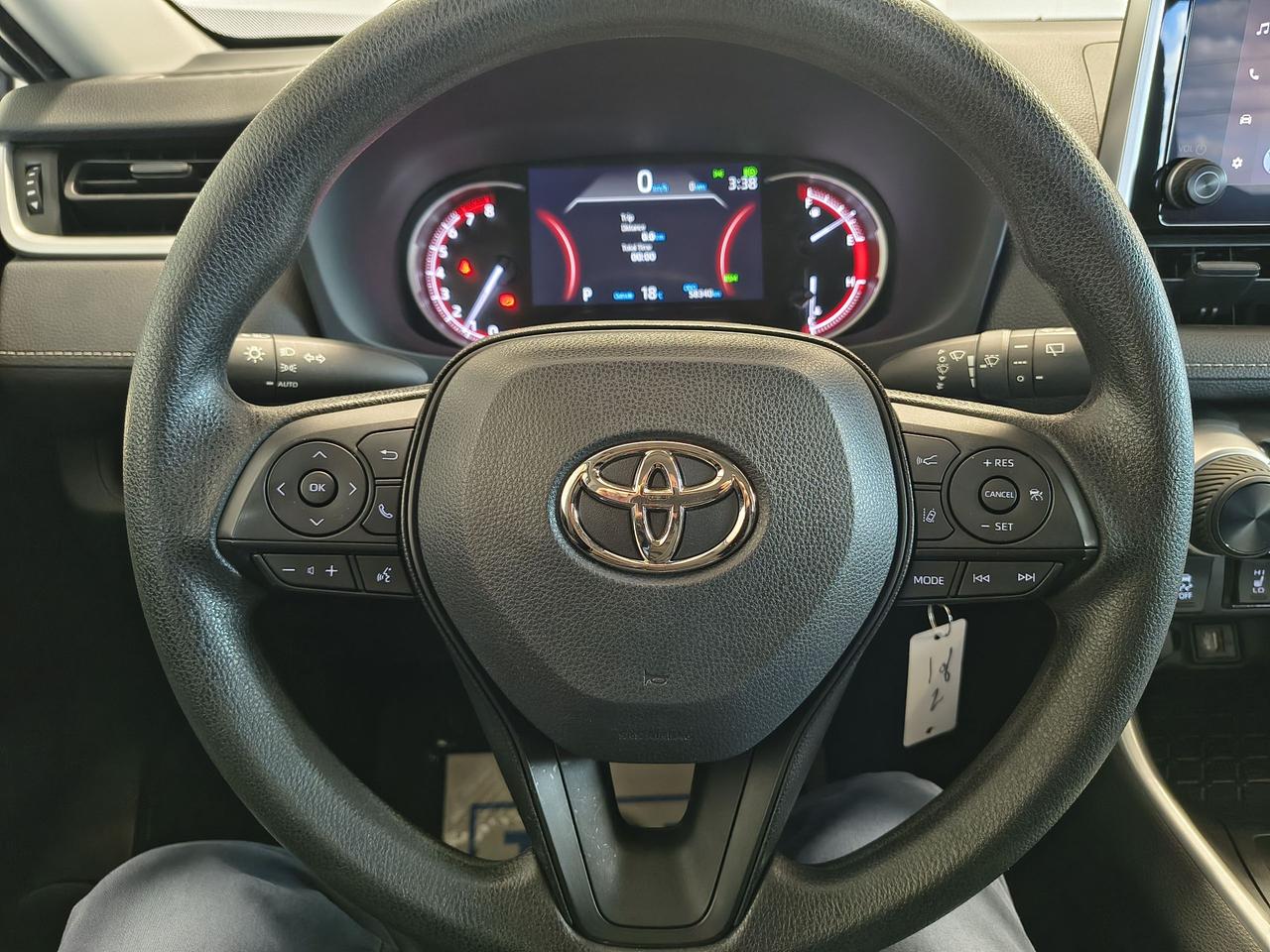2023 Toyota RAV4 LE Photo