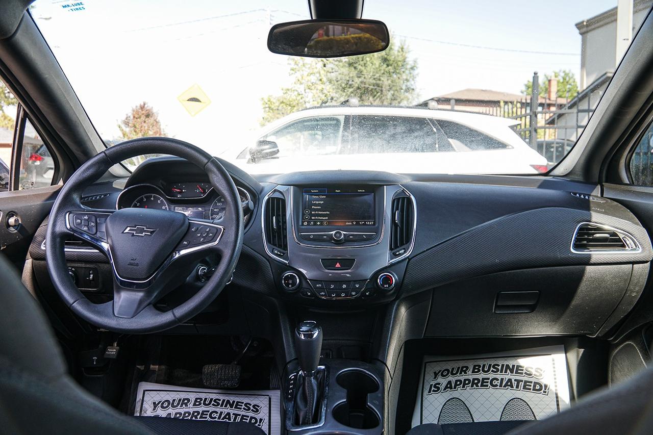 2019 Chevrolet Cruze LT | HEATED SEATS | CAM | BLUETOOTH Photo