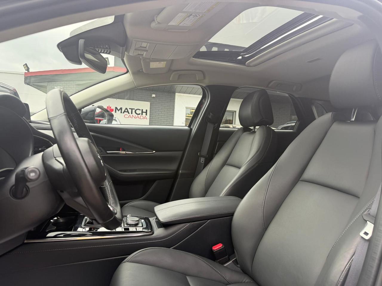 2024 Mazda CX-30 GS / NO ACCIDENTS / AWD / LEATHER / ROOF / 1 OWNER Photo