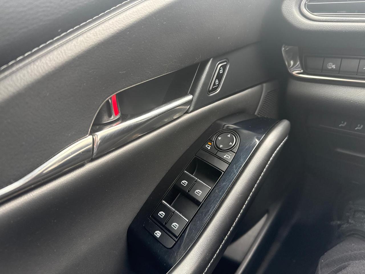 2024 Mazda CX-30 GS / NO ACCIDENTS / AWD / LEATHER / ROOF / 1 OWNER Photo