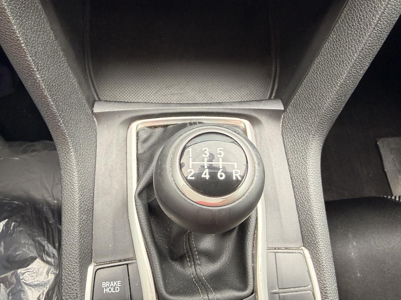 2017 Honda Civic 4dr Man LX Photo