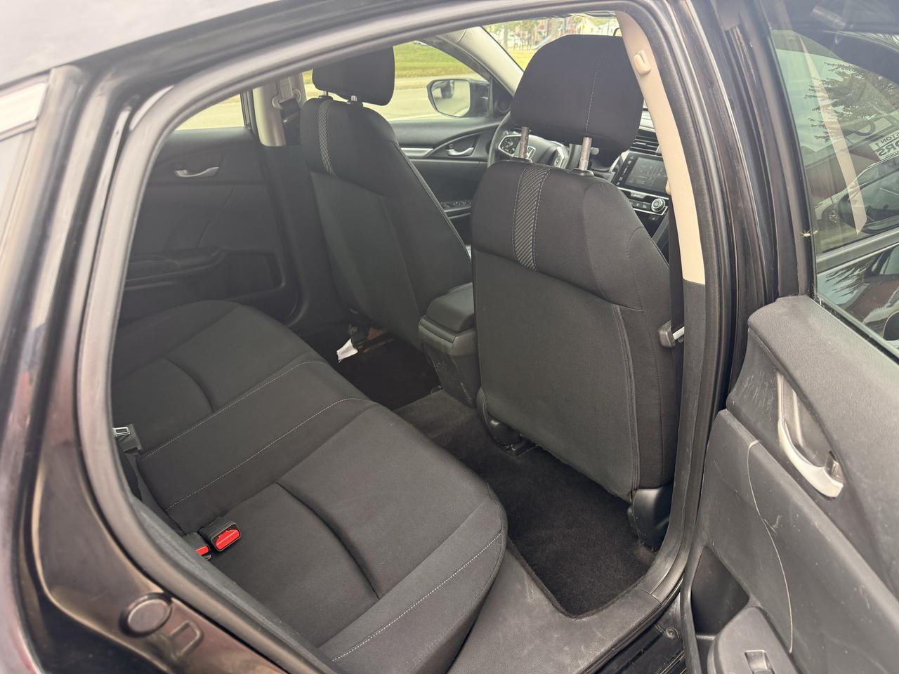 2017 Honda Civic 4dr Man LX Photo
