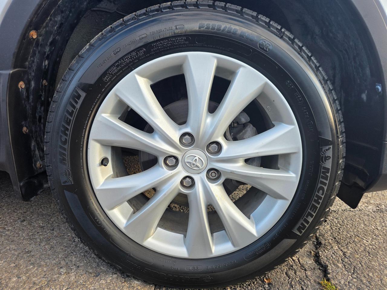 2015 Toyota RAV4 Limited AWD | Loaded | One Owner | Accident Free Photo