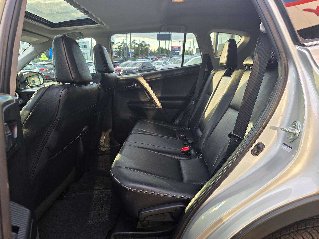2015 Toyota RAV4 Limited AWD | Loaded | One Owner | Accident Free Photo