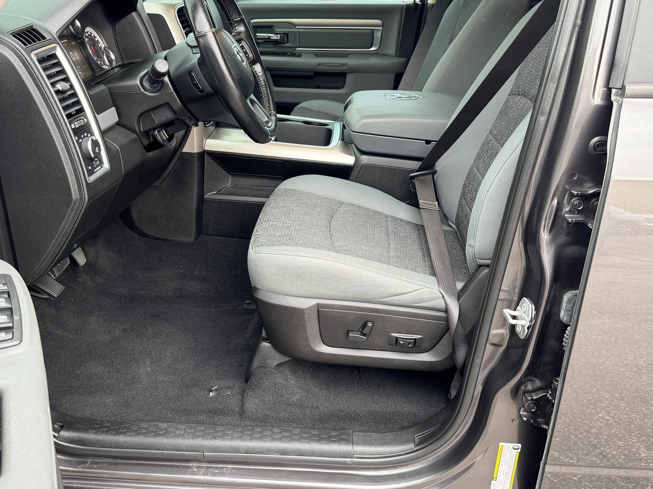 2019 RAM 1500 Classic Warlock 4x4 Crew 5.7L V8 HEMI+Tinted+Remote Start Photo