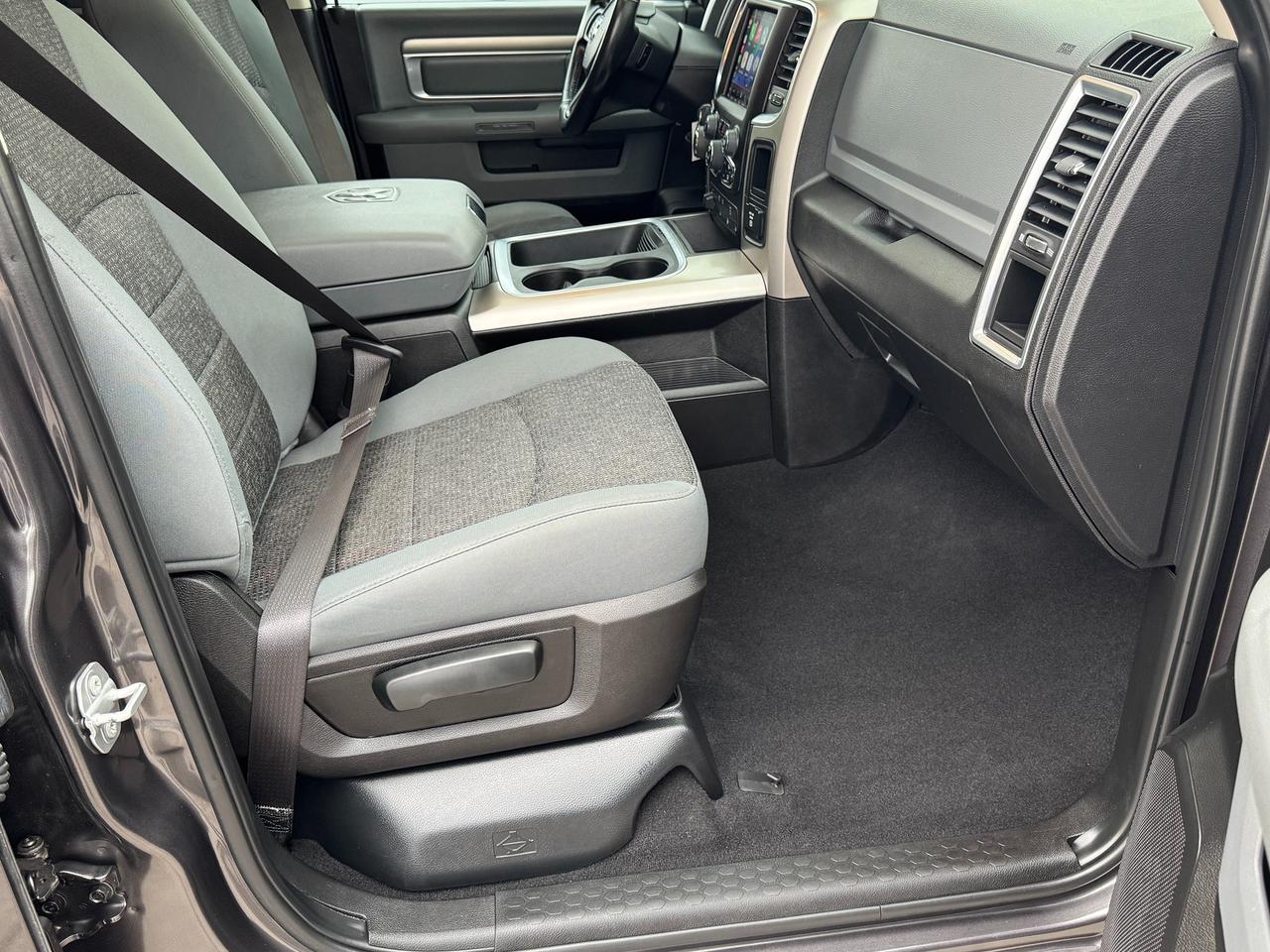 2019 RAM 1500 Classic Warlock 4x4 Crew 5.7L V8 HEMI+Tinted+Remote Start Photo