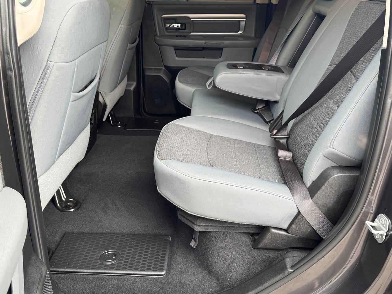 2019 RAM 1500 Classic Warlock 4x4 Crew 5.7L V8 HEMI+Tinted+Remote Start Photo