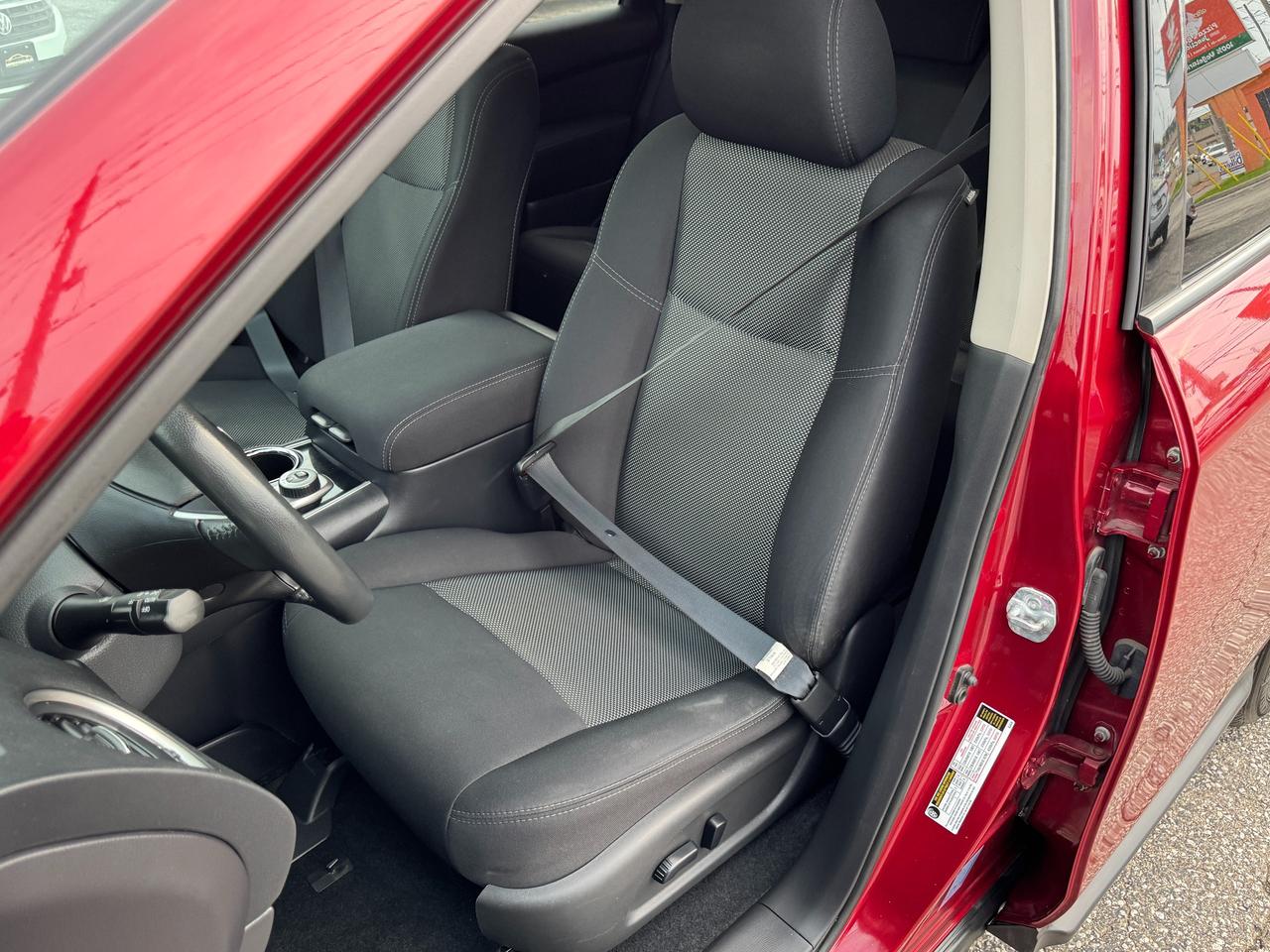 2017 Nissan Pathfinder SV 4WD 7 Passenger 3.5L V6+CLEAN CARFAX Photo