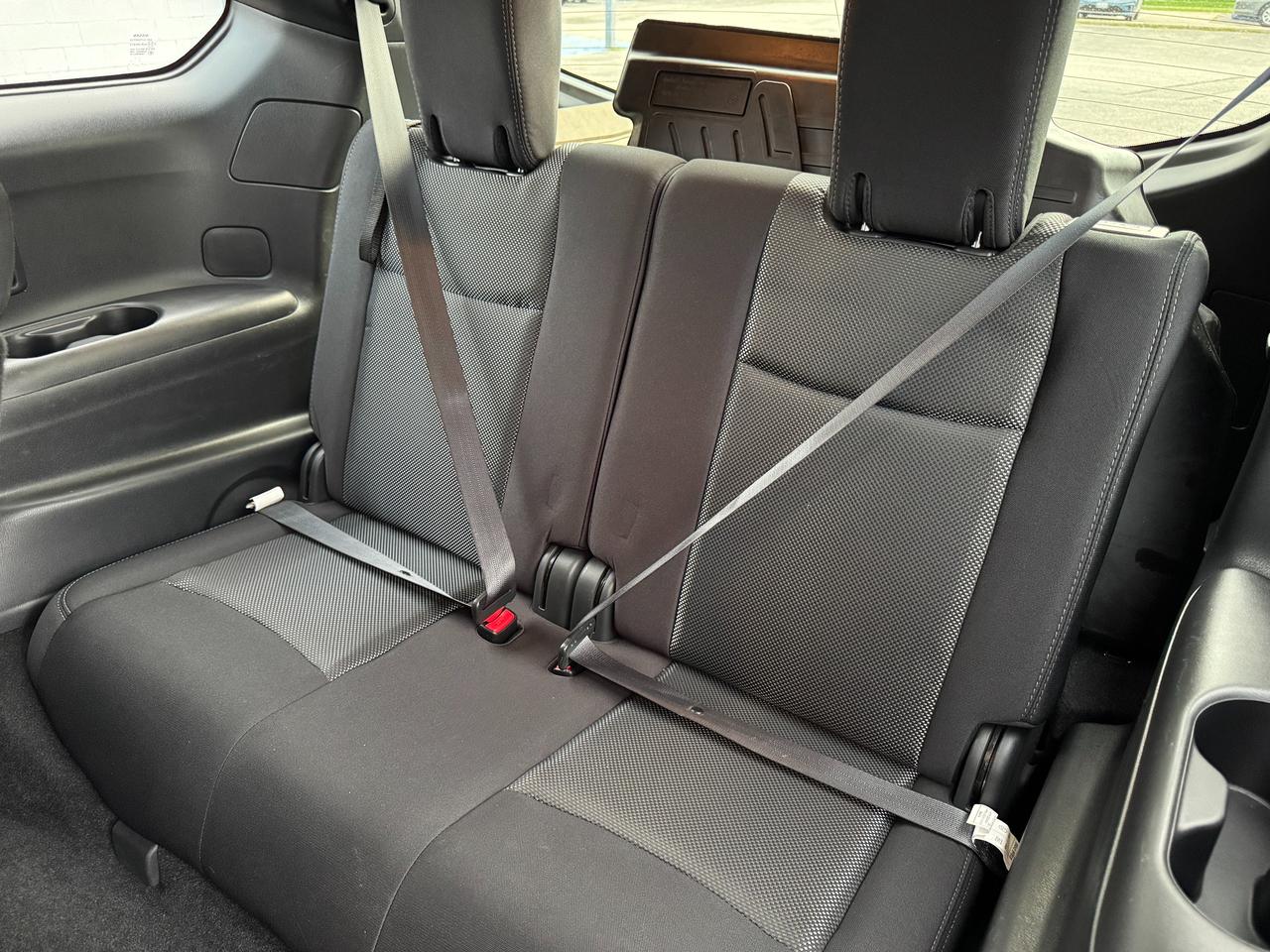 2017 Nissan Pathfinder SV 4WD 7 Passenger 3.5L V6+CLEAN CARFAX Photo