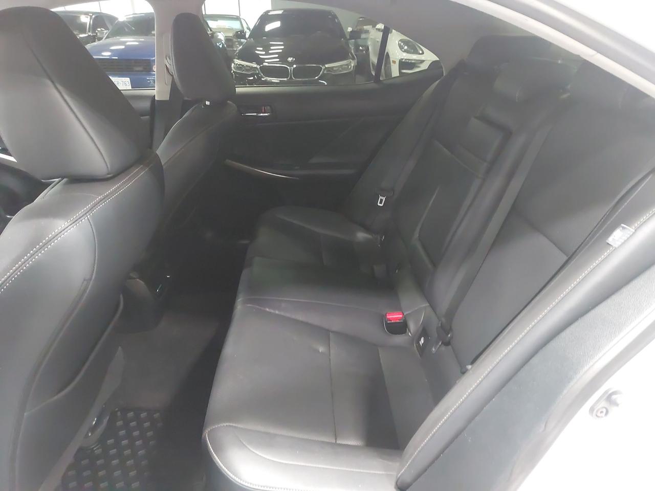 2016 Lexus IS 300 4dr Sdn AWD Photo
