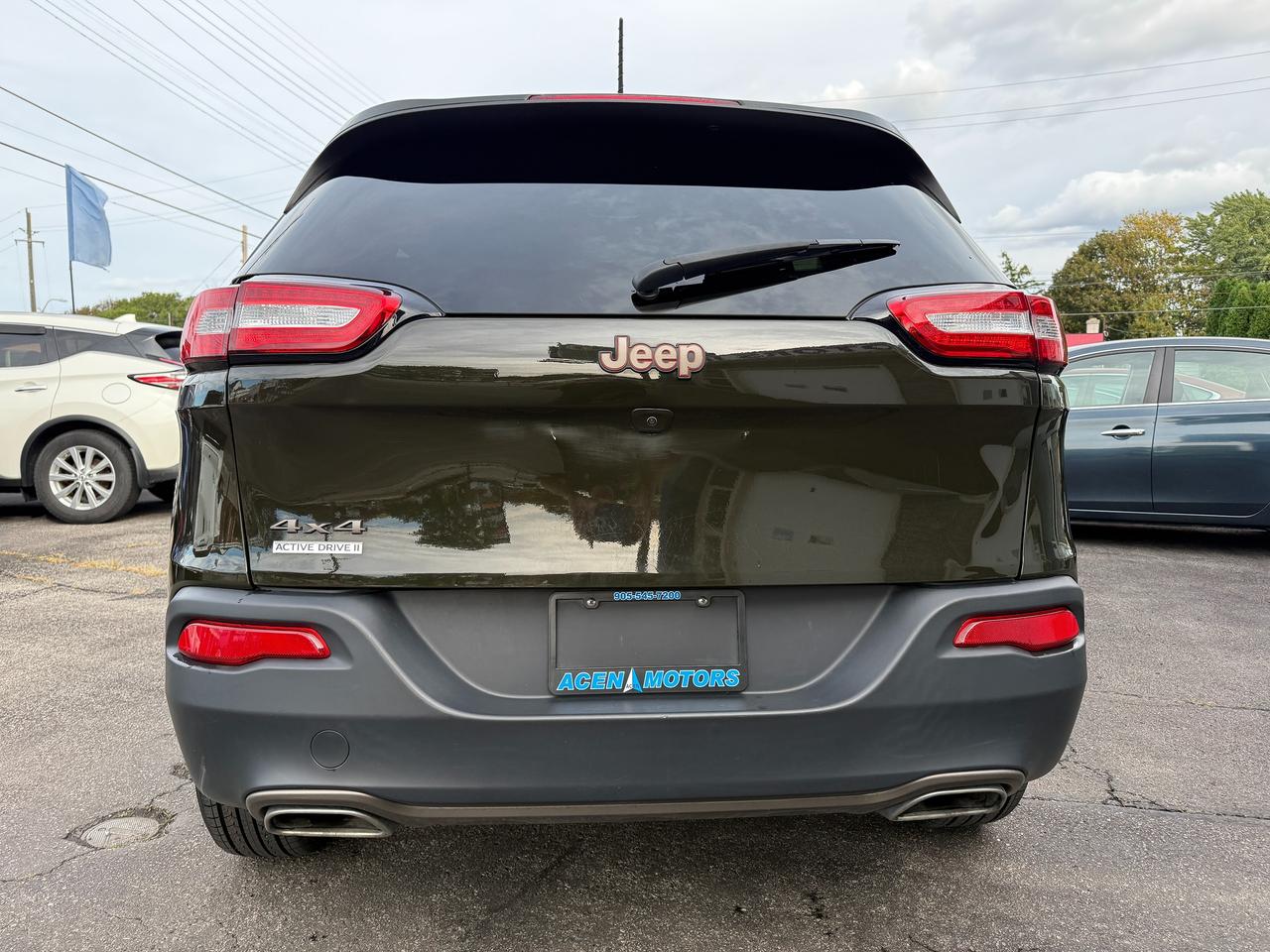 2016 Jeep Cherokee 4WD 4dr 75th Anniversary Photo3