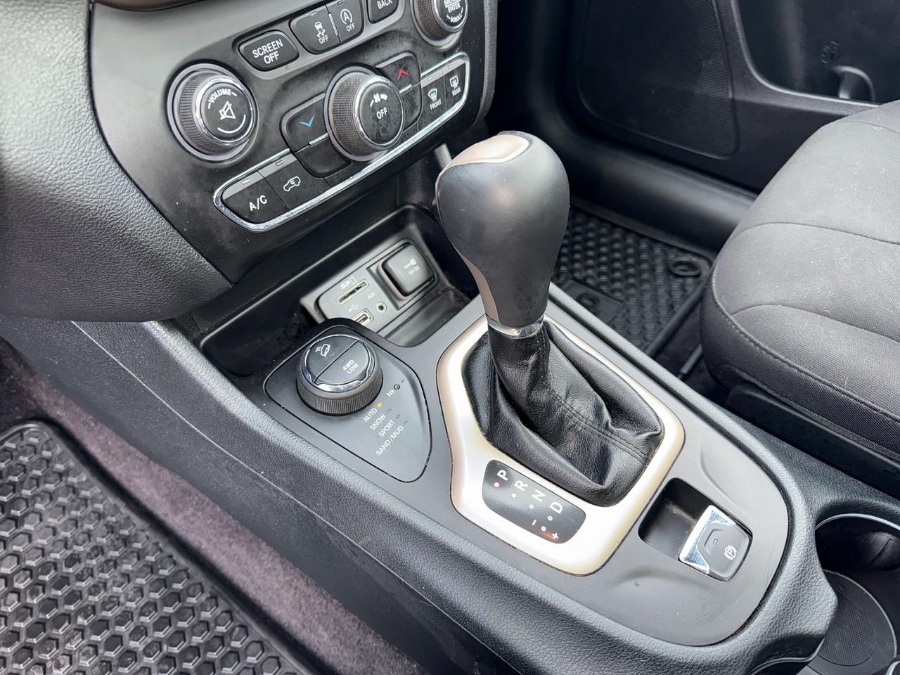 2016 Jeep Cherokee 4WD 4dr 75th Anniversary Photo