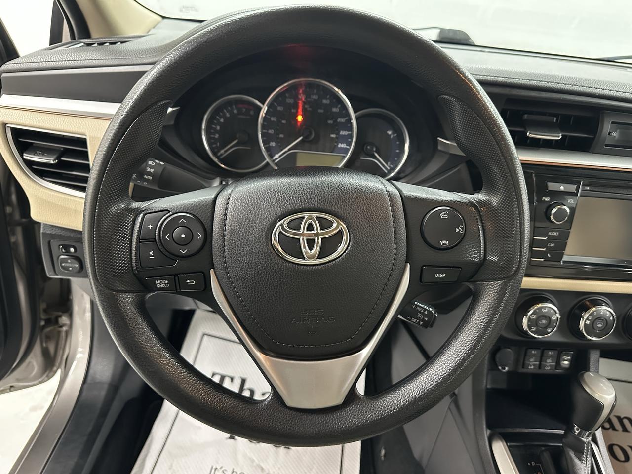 2016 Toyota Corolla LE Photo30