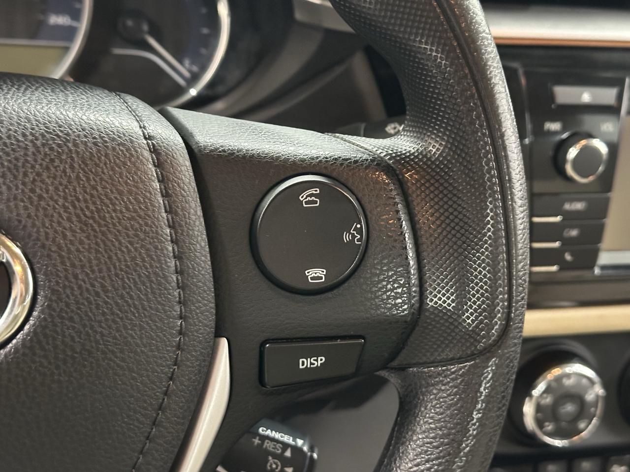 2016 Toyota Corolla LE Photo14