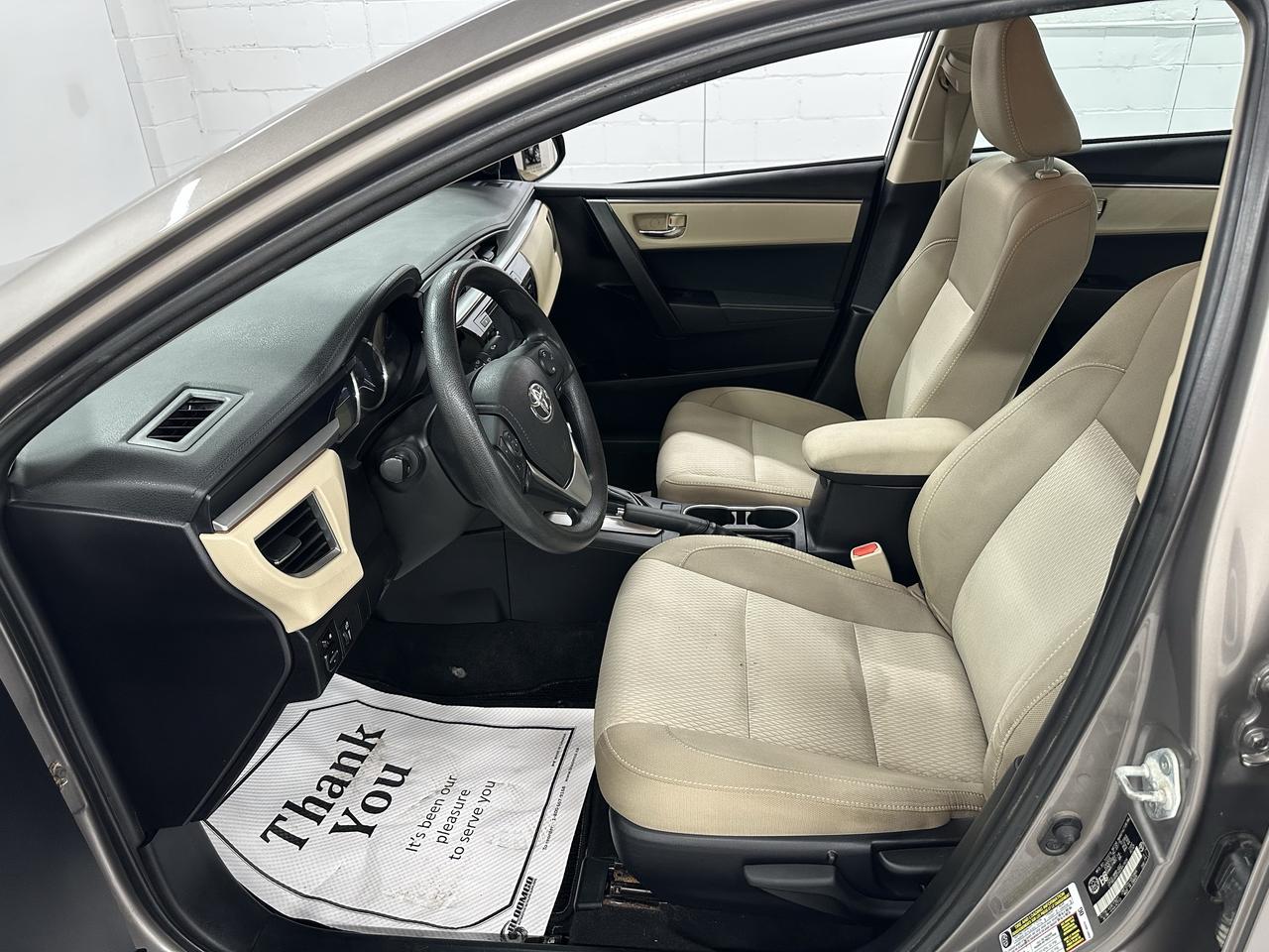 2016 Toyota Corolla LE Photo