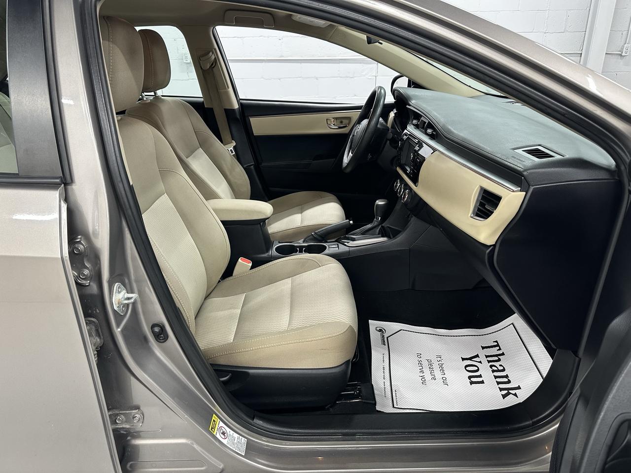 2016 Toyota Corolla LE Photo