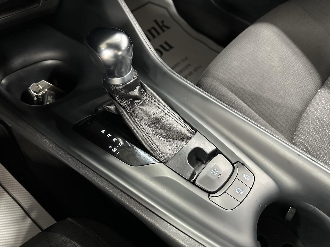 2018 Toyota C-HR XLE Photo41