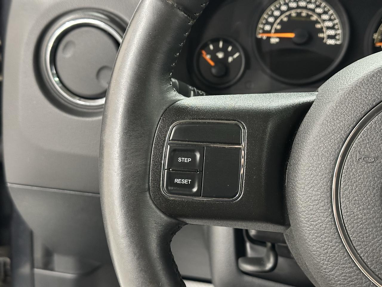 2015 Jeep Patriot 4WD 4dr High Altitude Photo14