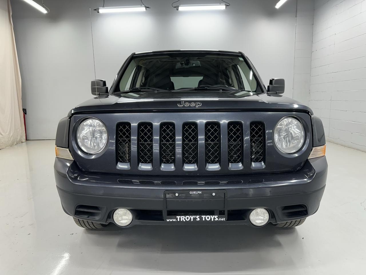 2015 Jeep Patriot 4WD 4dr High Altitude Photo21