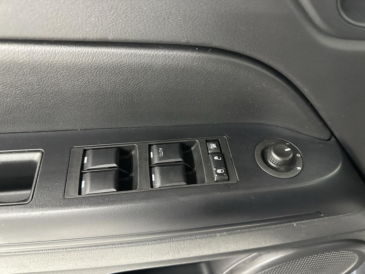 2015 Jeep Patriot 4WD 4dr High Altitude Photo