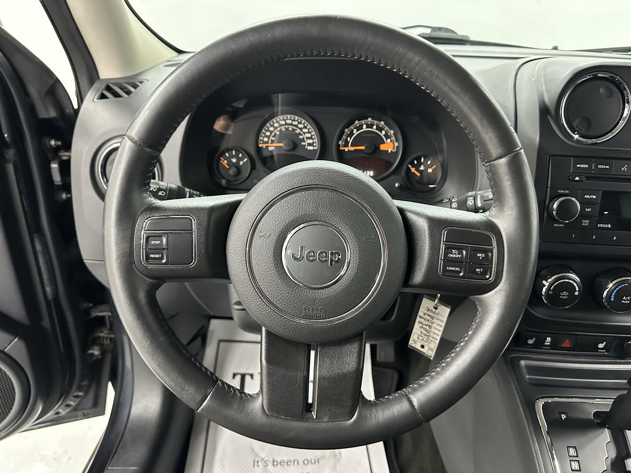 2015 Jeep Patriot 4WD 4dr High Altitude Photo32