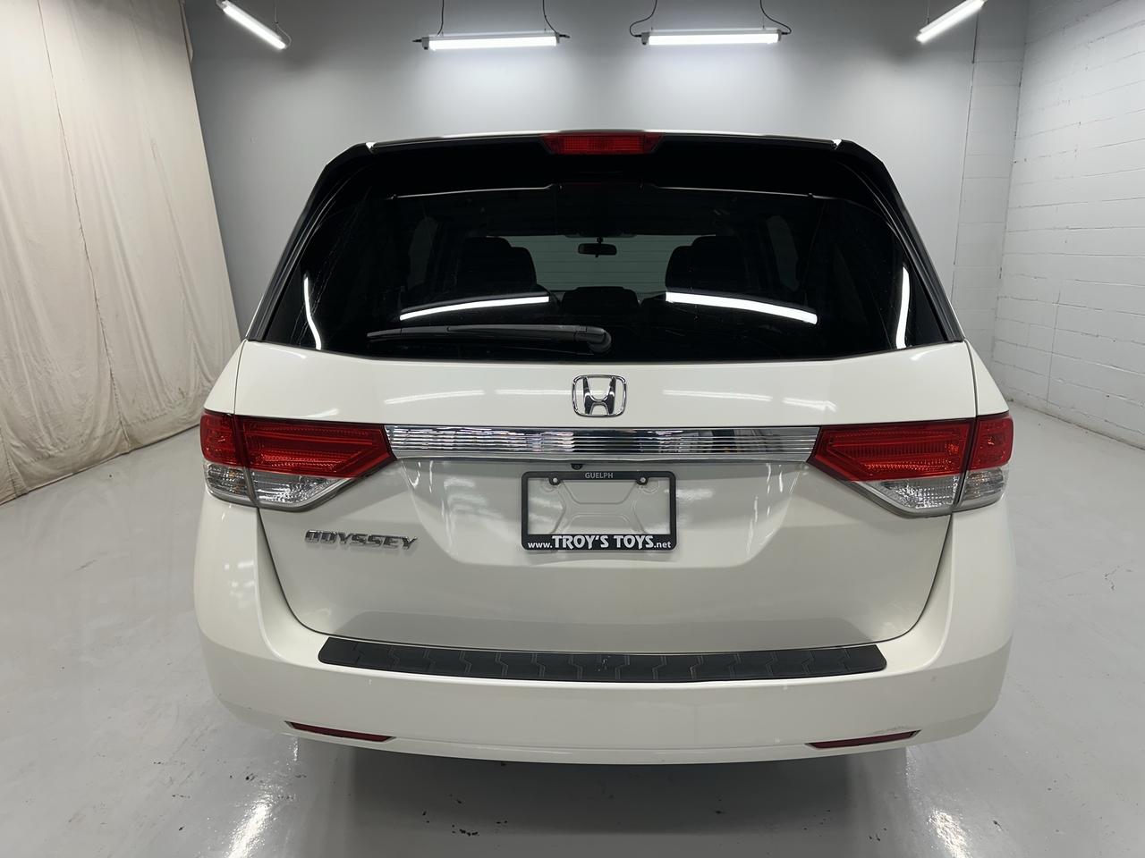 2017 Honda Odyssey EX Photo5