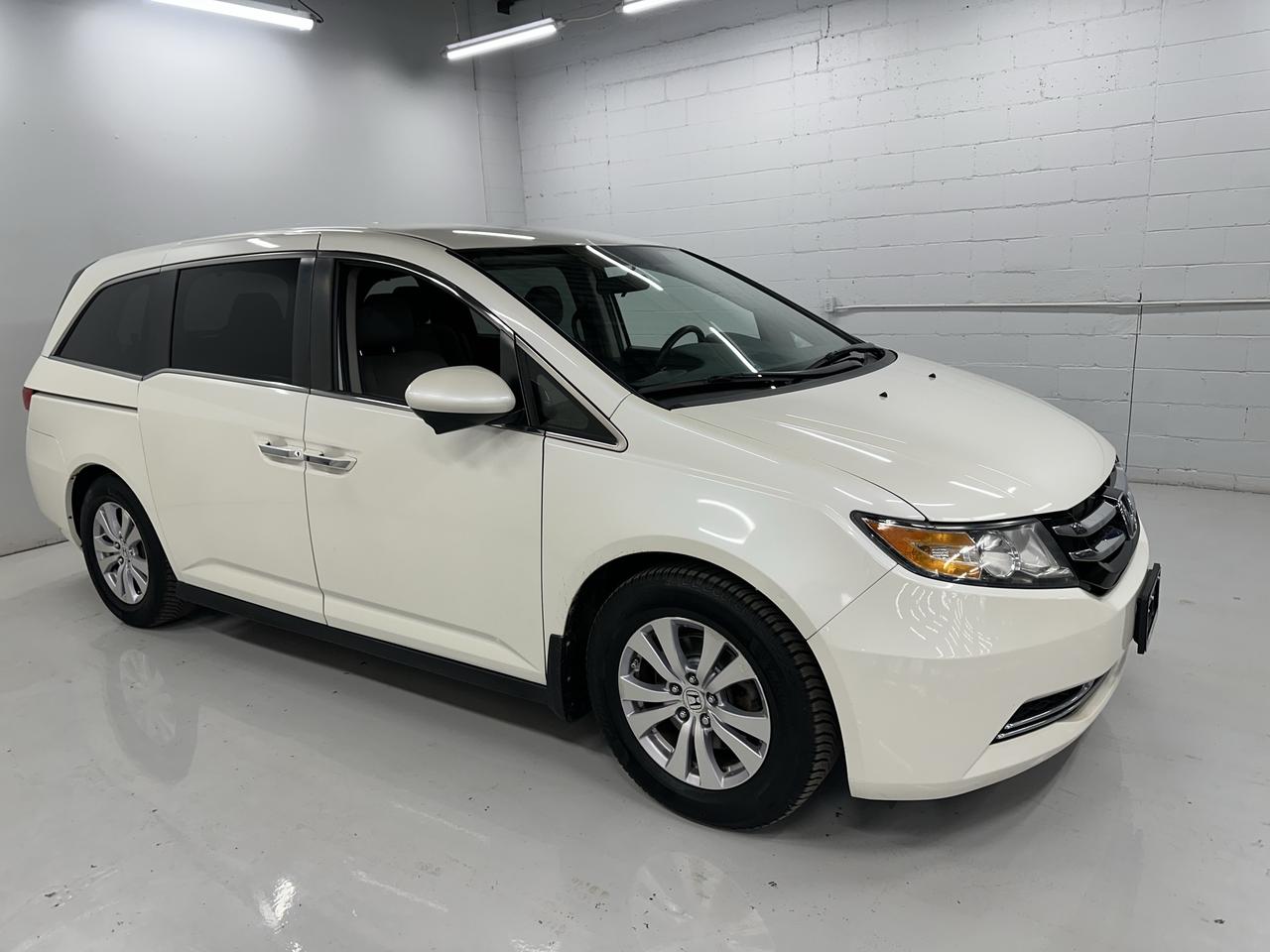 2017 Honda Odyssey EX Photo1