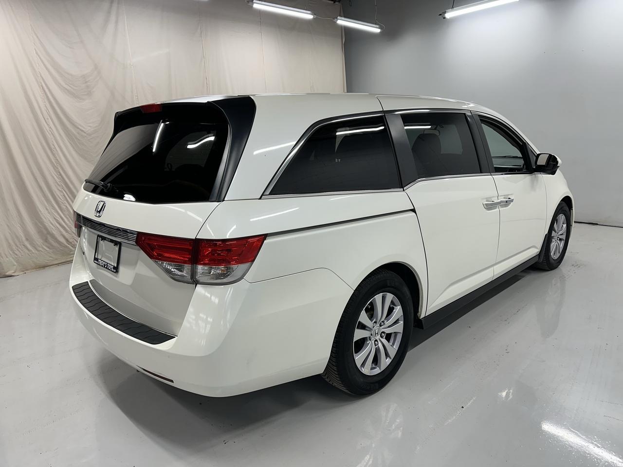 2017 Honda Odyssey EX Photo7
