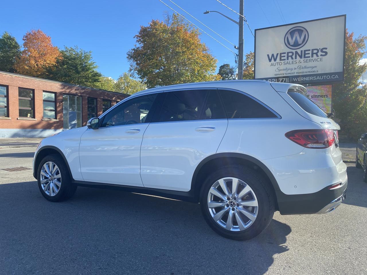 2021 Mercedes-Benz GLC-Class GLC300 4MATIC Photo1