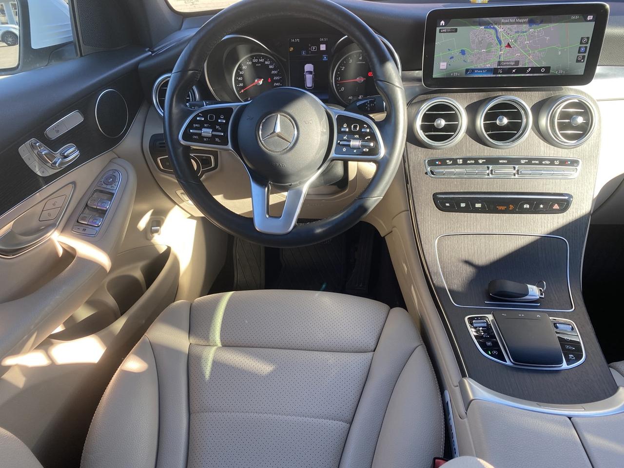 2021 Mercedes-Benz GLC-Class GLC300 4MATIC Photo4