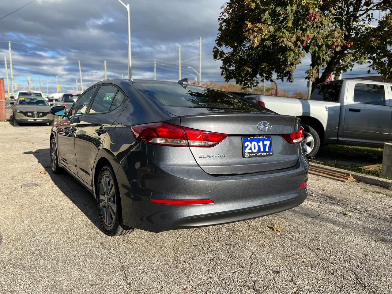 2017 Hyundai Elantra GL- Low KMs Back Up Camera Blind Spot Bluetooth Photo