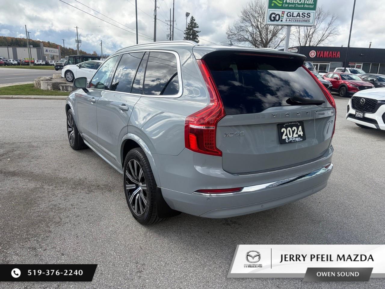 2024 Volvo XC90 B6 AWD Core Bright Theme 7-Seater Photo2