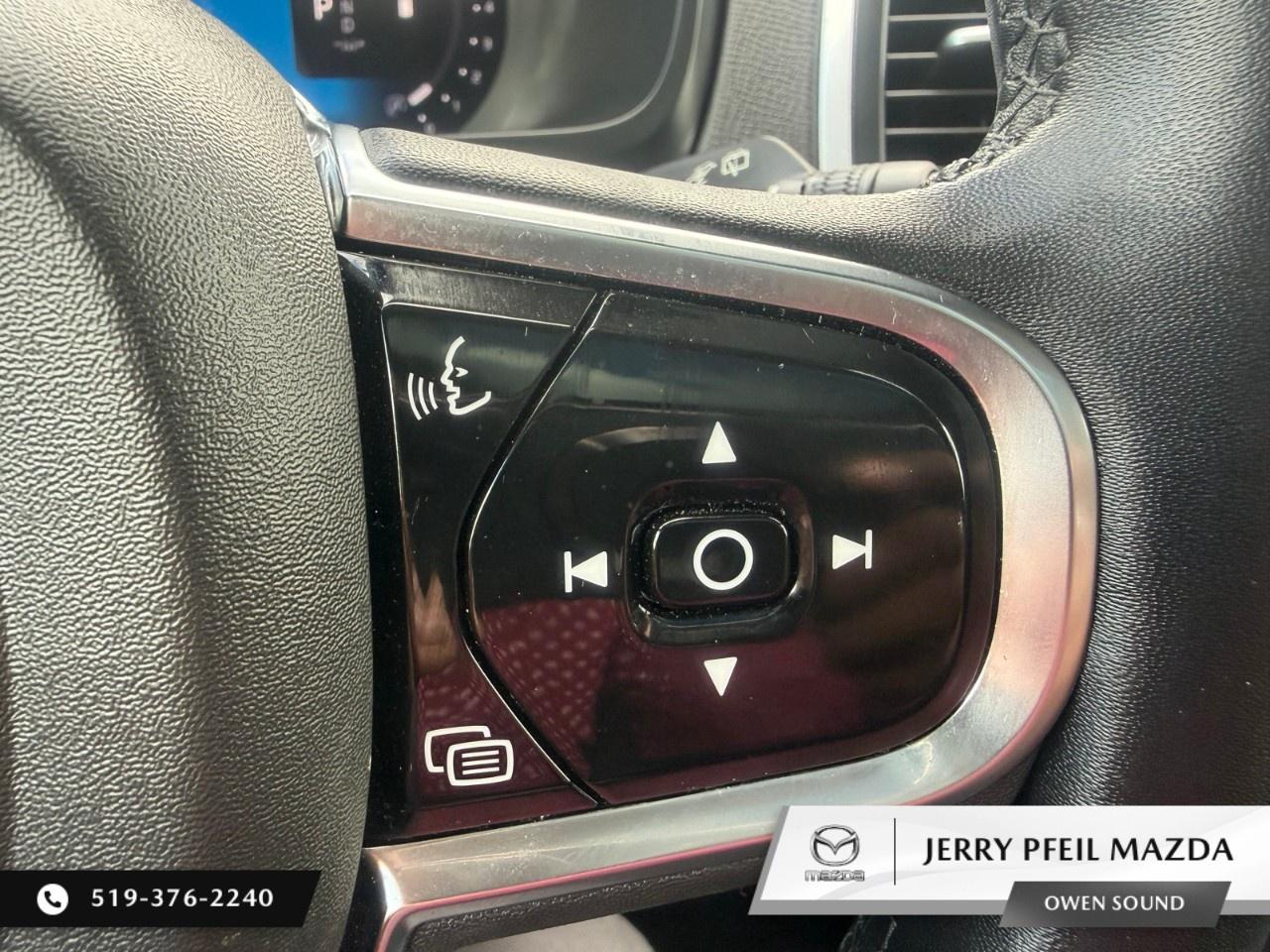 2024 Volvo XC90 B6 AWD Core Bright Theme 7-Seater Photo